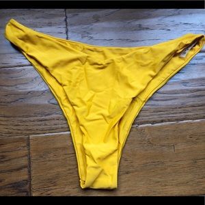Cheeky bikini bottom